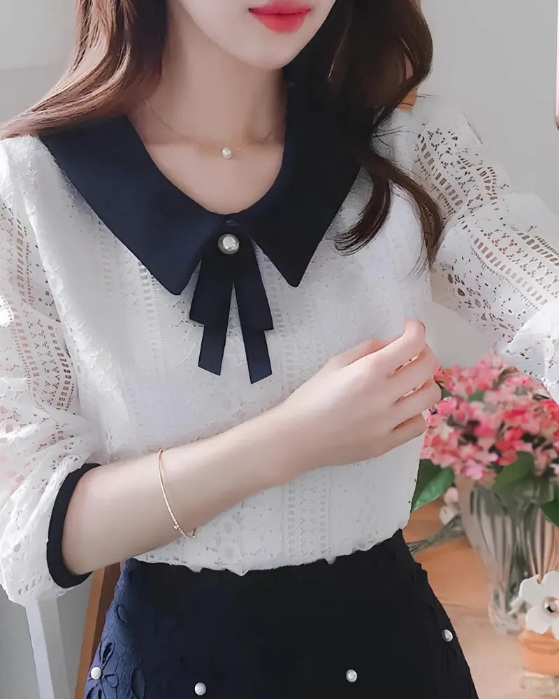Blusa de Renda Com Laço na Gola