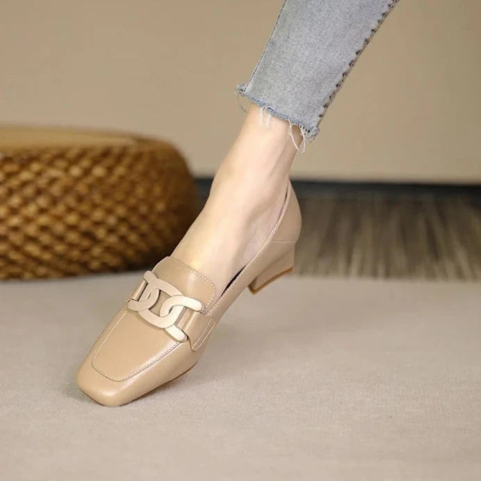 Mocassim Feminino Salto Bloco em Couro