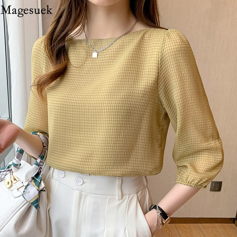 Blusa Feminina Elegante com Renda e Manga Borboleta