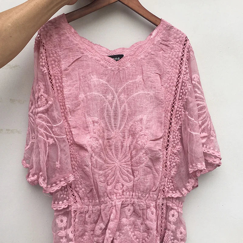 Blusa Feminina Elegante com Renda e Manga Borboleta