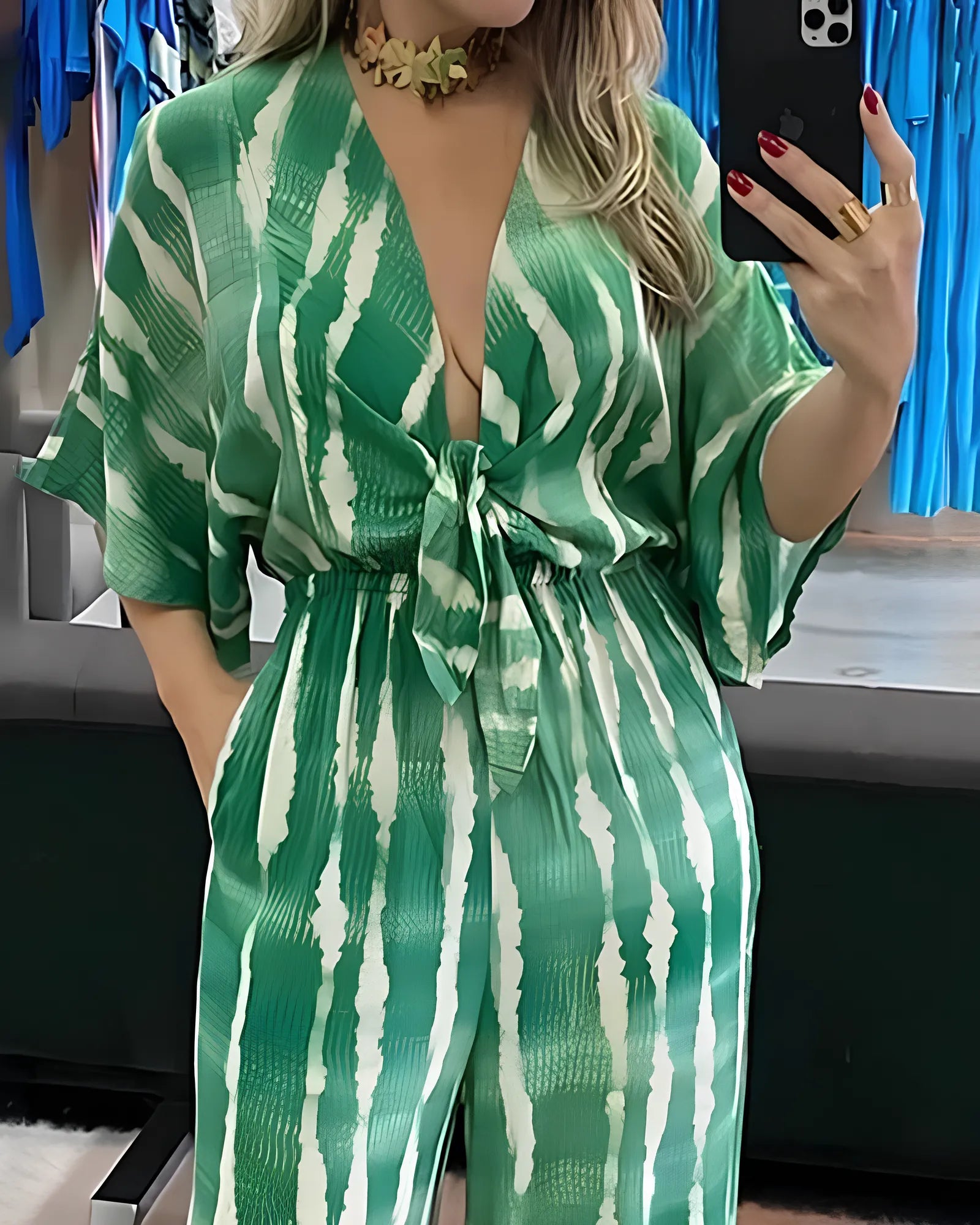 Macacão Feminino “Santino” com Laço – Elegante e Versátil