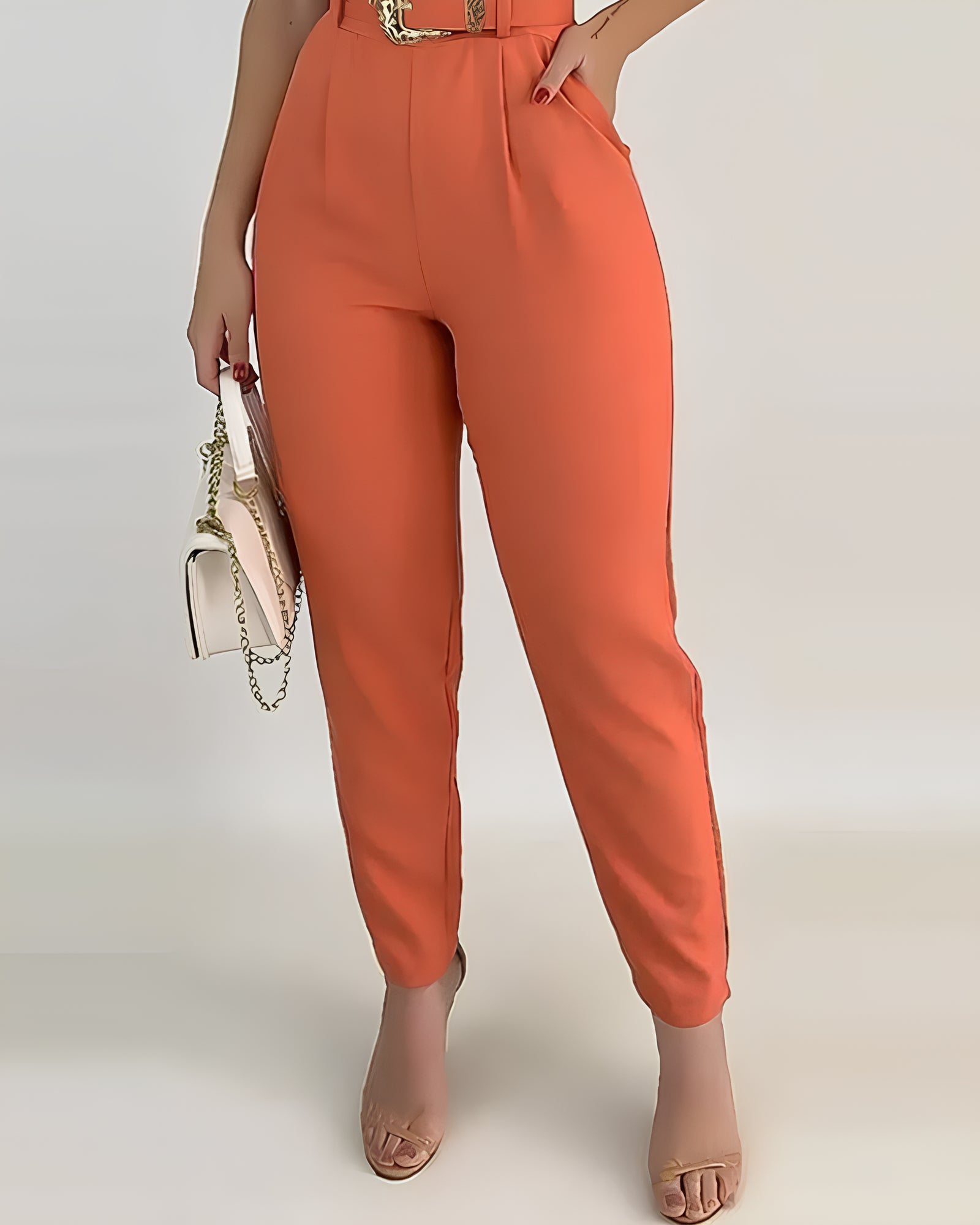 Macacão Feminino com Cinto Ajustável – Visual Moderno para Mulher Atual