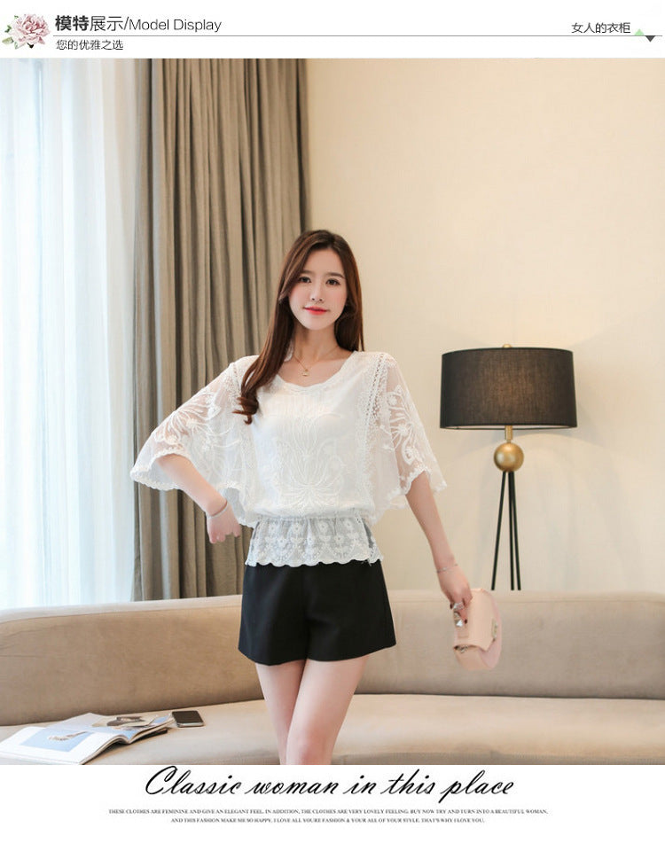 Blusa Feminina Elegante com Renda e Manga Borboleta