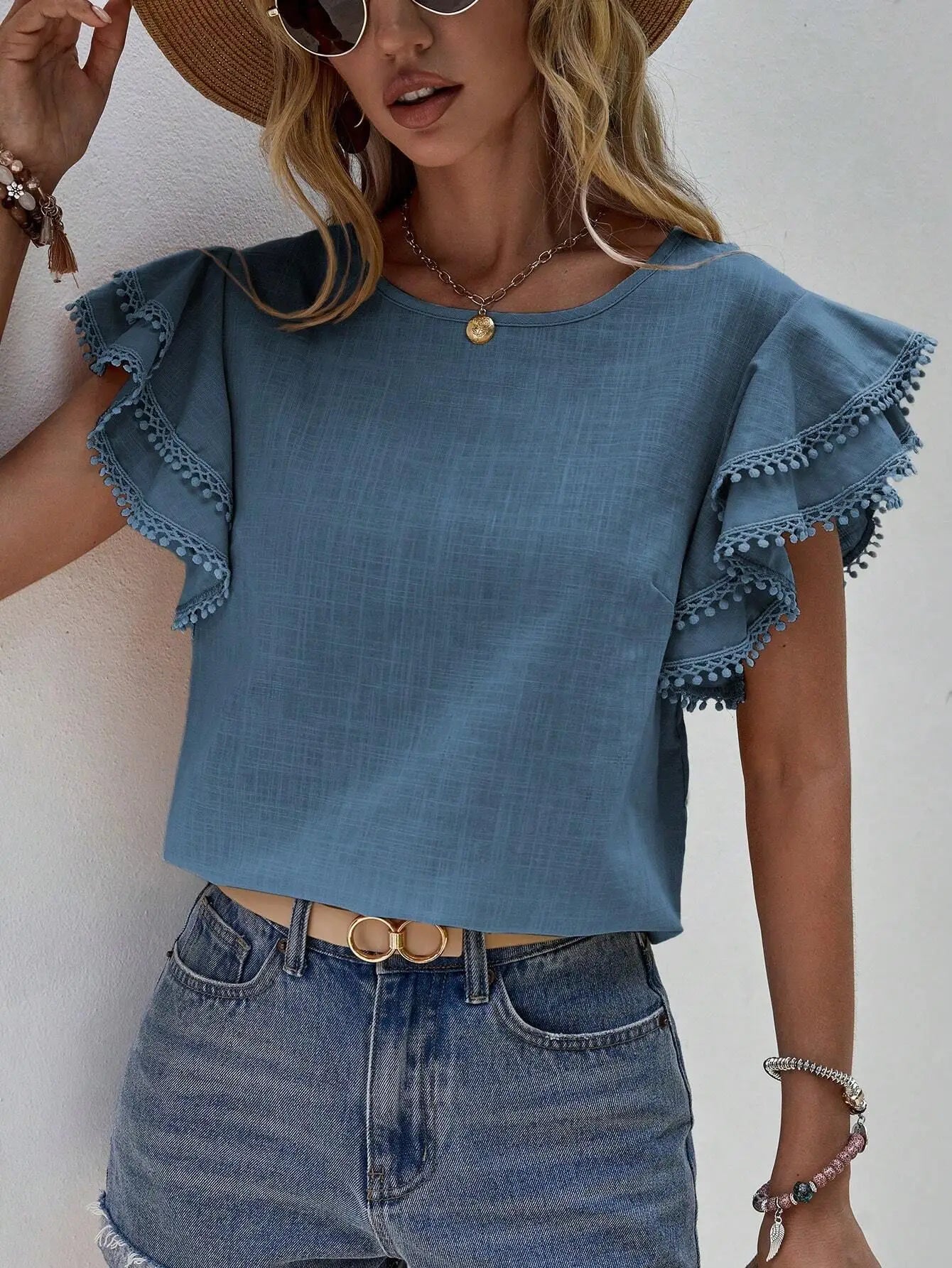 Blusa Feminina Casual com Babados e Manga Borboleta