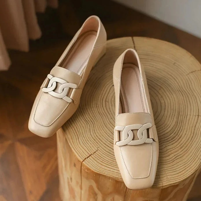 Mocassim Feminino Salto Bloco em Couro