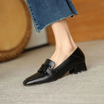 Mocassim Feminino Salto Bloco em Couro