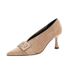 Scarpin Camurça Salto Médio
