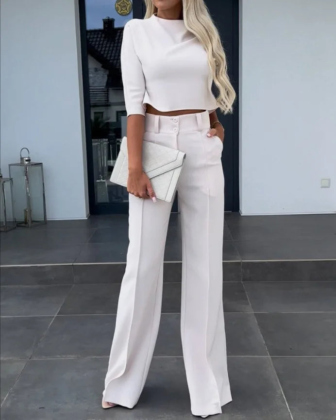Conjunto Feminino Com Cropped e Calça Flare